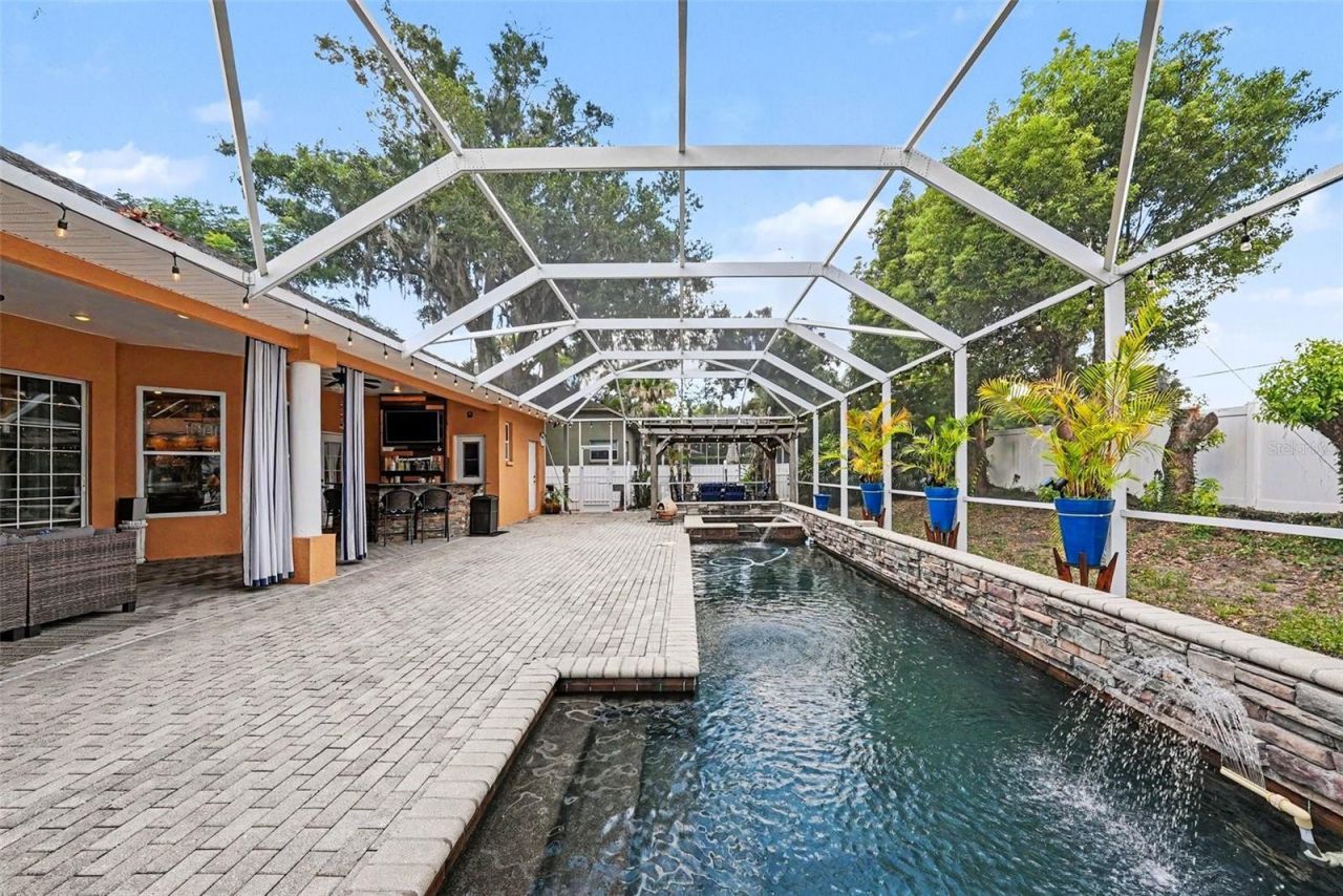 2305 Valrico Forest Drive, Valrico, FL 33594 Photo