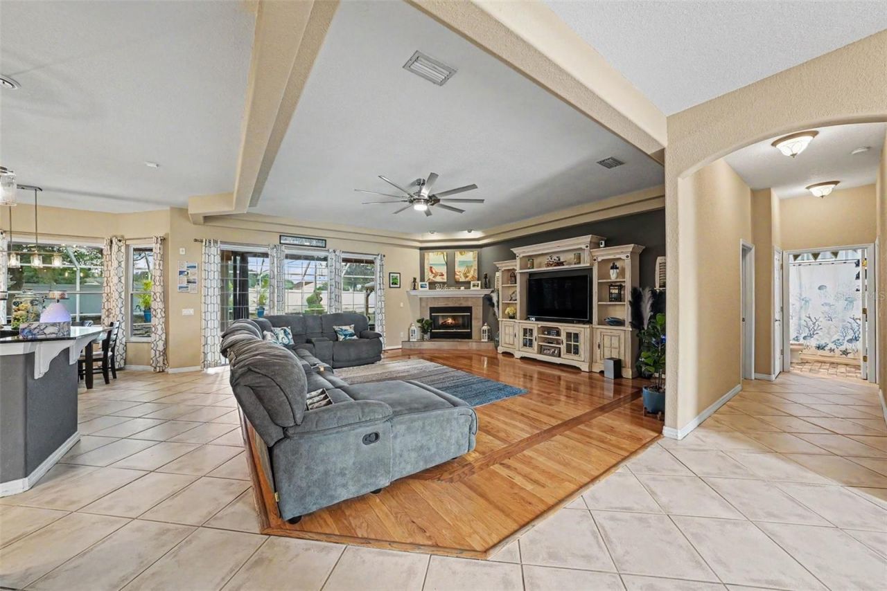 2305 Valrico Forest Drive, Valrico, FL 33594 Photo