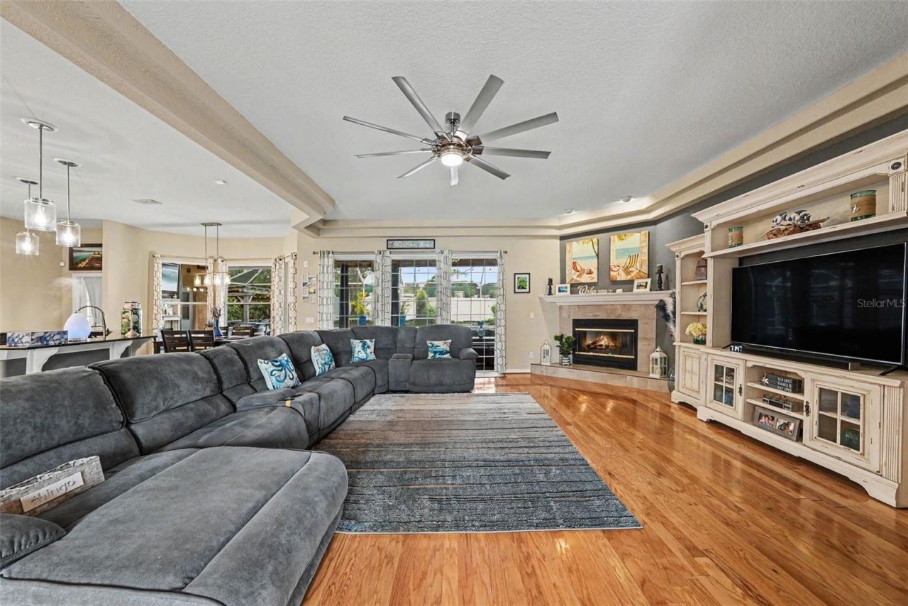 2305 Valrico Forest Drive, Valrico, FL 33594 Photo