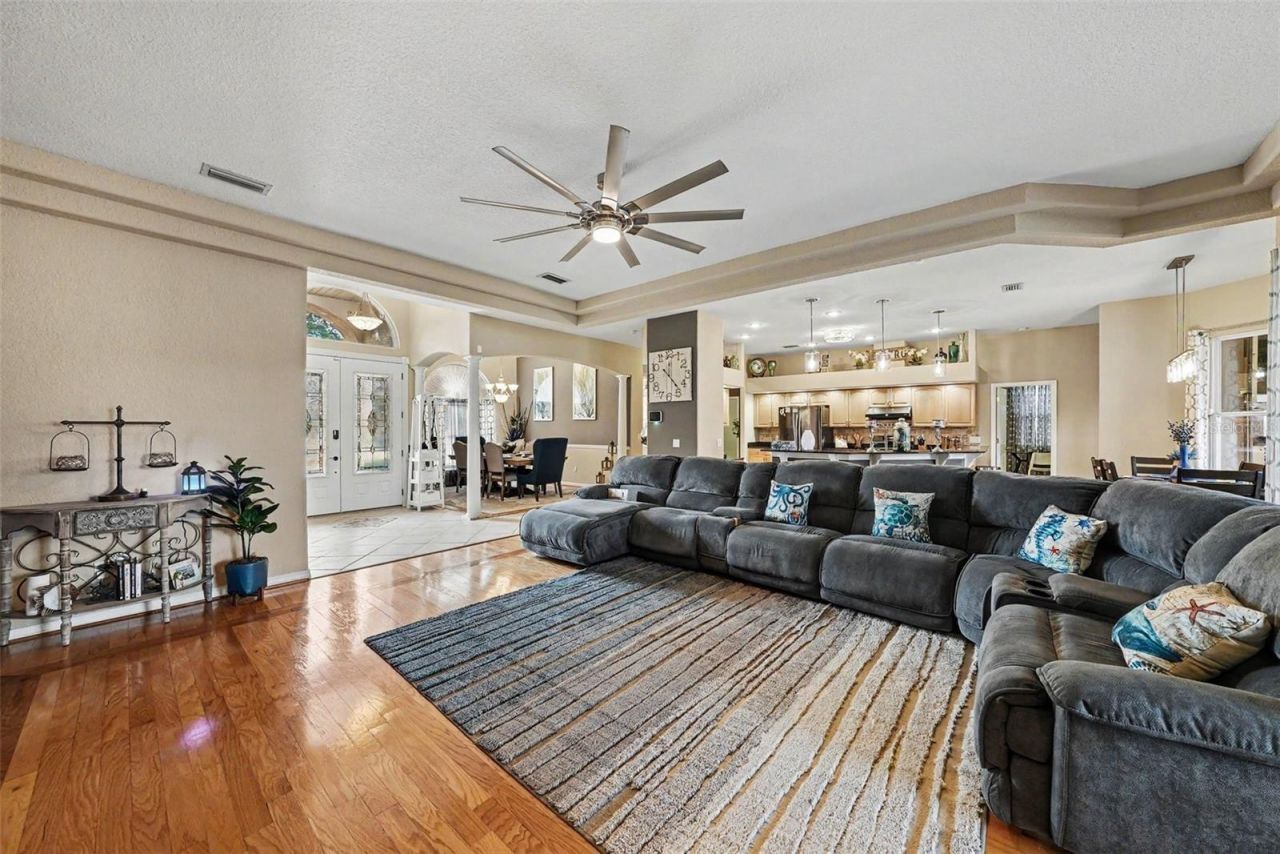 2305 Valrico Forest Drive, Valrico, FL 33594 Photo