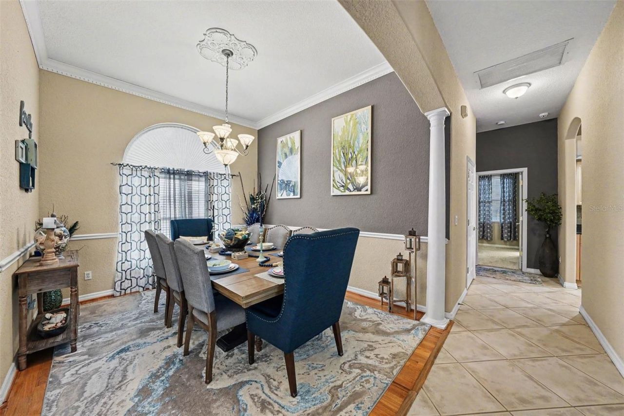 2305 Valrico Forest Drive, Valrico, FL 33594 Photo