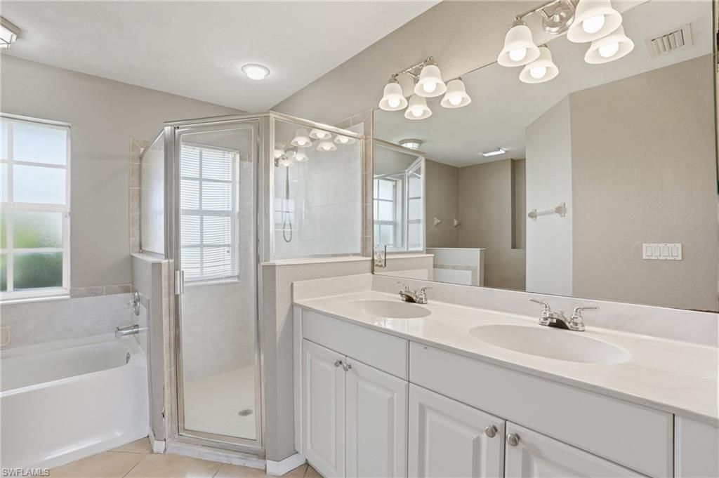 1011 Chadbourne Ave, Lehigh Acres, FL 33971 Photo