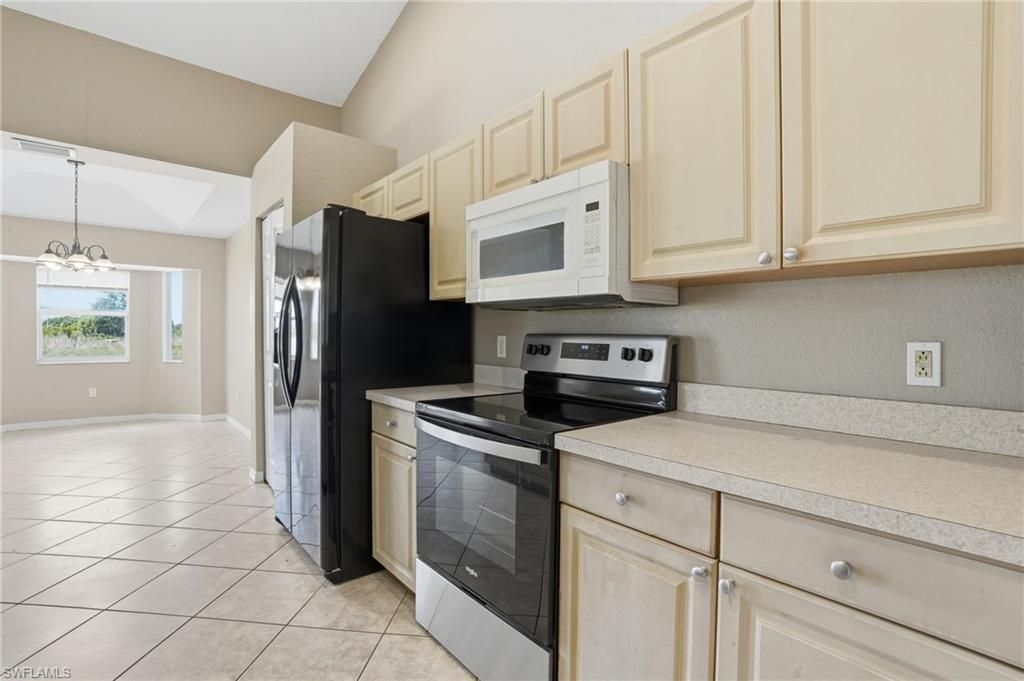 1011 Chadbourne Ave, Lehigh Acres, FL 33971 Photo