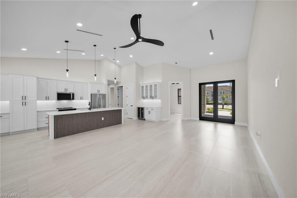 3532 Country Club Blvd , Cape Coral, FL 33904 Photo