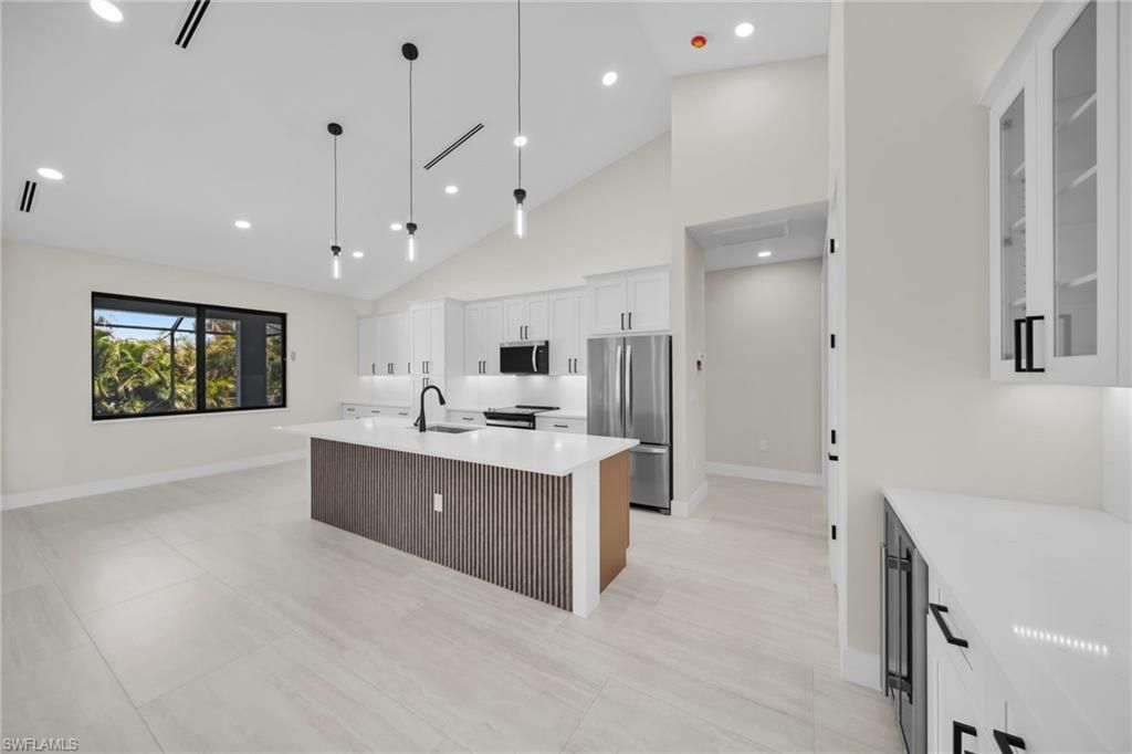 3532 Country Club Blvd , Cape Coral, FL 33904 Photo