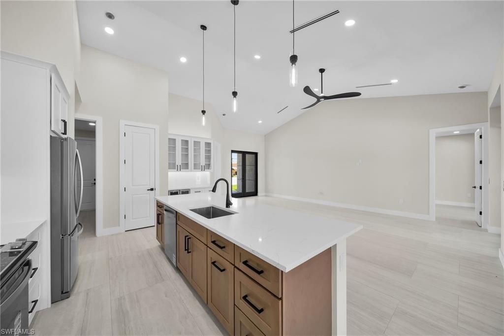3532 Country Club Blvd , Cape Coral, FL 33904 Photo