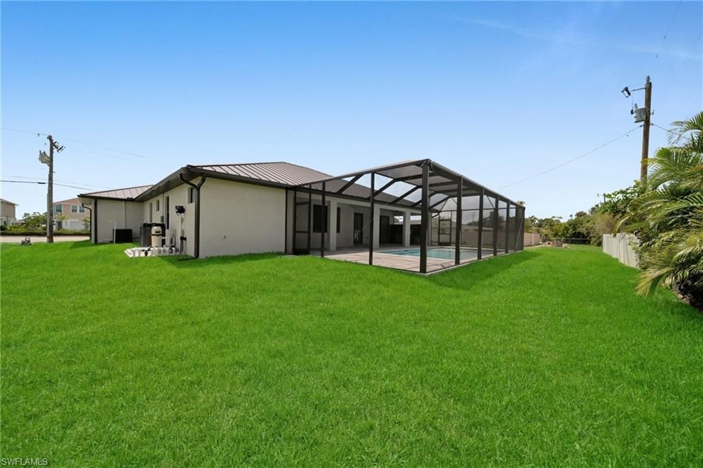 3532 Country Club Blvd , Cape Coral, FL 33904 Photo