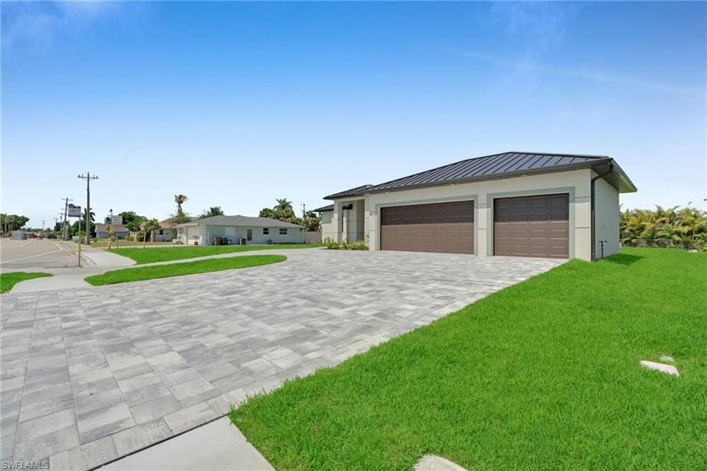 3532 Country Club Blvd , Cape Coral, FL 33904 Photo