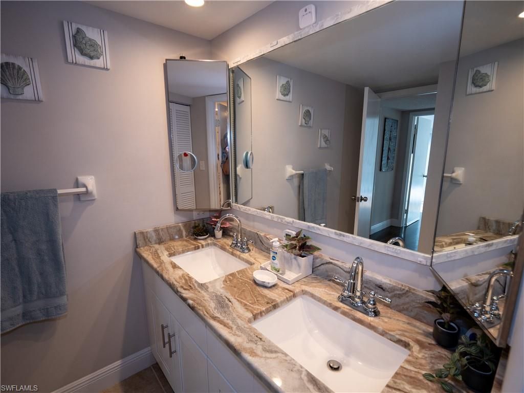 1727 Park Meadows Dr , Unit 2, Fort Myers, FL 33907 Photo