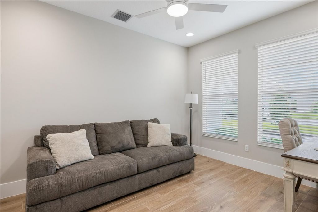 5752 Bent Pine Square , Vero Beach, FL 32967 Photo