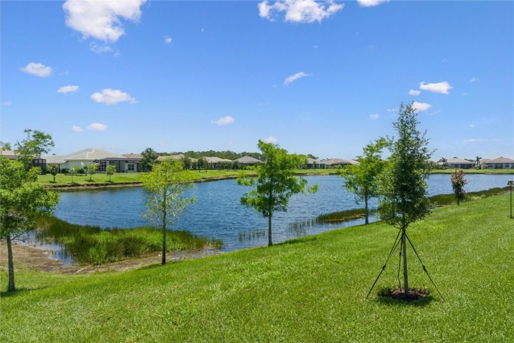 5752 Bent Pine Square , Vero Beach, FL 32967 Photo