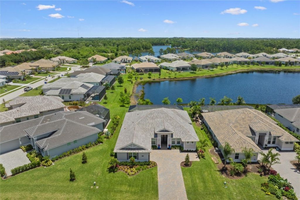 5752 Bent Pine Square , Vero Beach, FL 32967 Photo