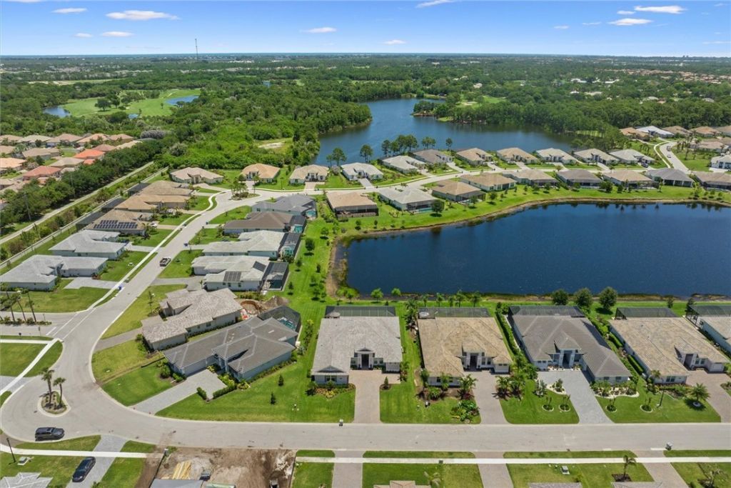 5752 Bent Pine Square , Vero Beach, FL 32967 Photo
