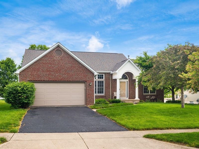 6536 Clay Court W, Canal Winchester, OH 43110 Photo 1
