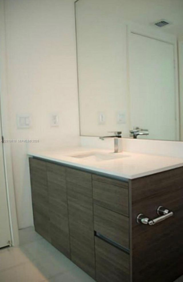 1100 S Miami Ave, Unit 2407, Miami, FL 33130 Photo