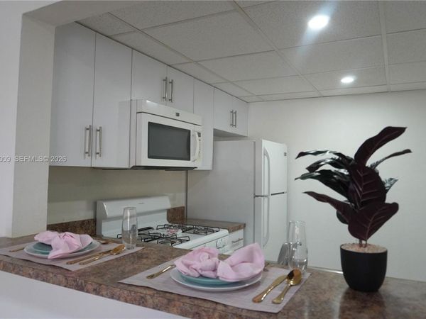 17901 NW 68th Ave , Unit S204, Hialeah, FL 33015
