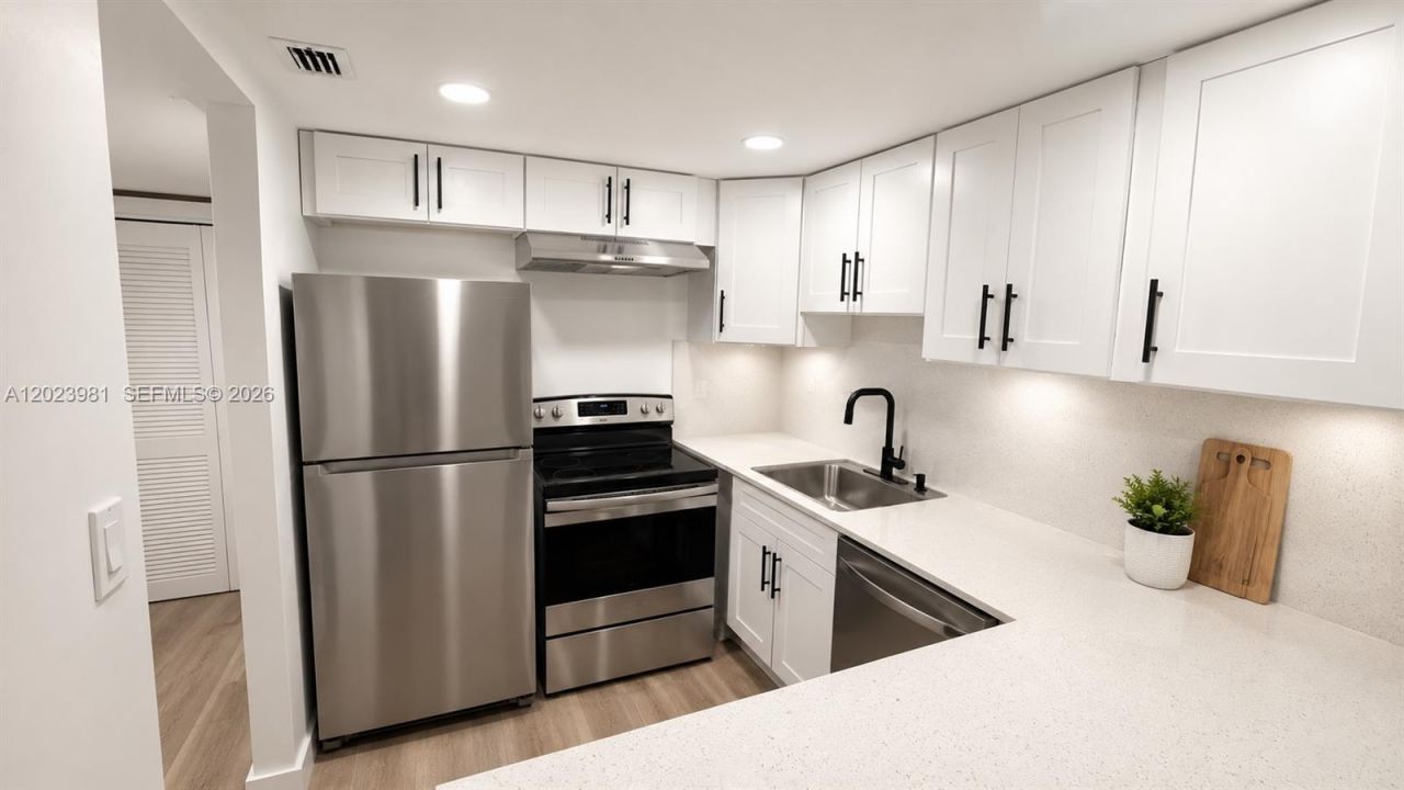 5845 Washington St , Unit 65, Hollywood, FL 33023 Photo