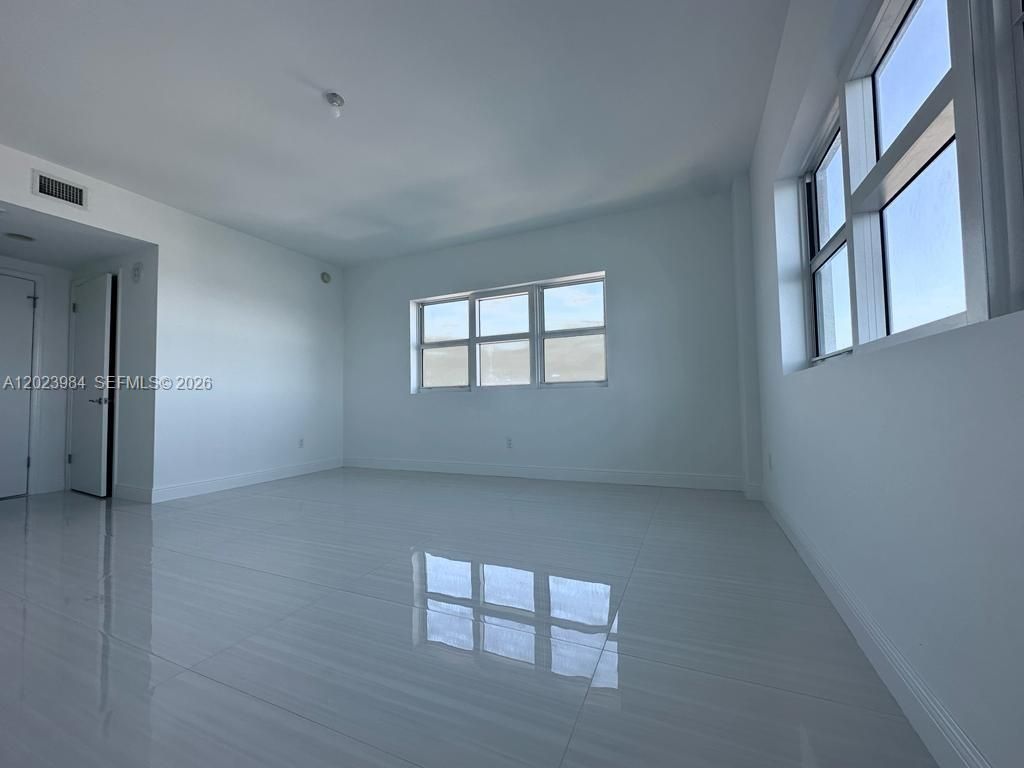 2650 Lake Shore Dr , Unit 1001, Riviera Beach, FL 33404 Photo