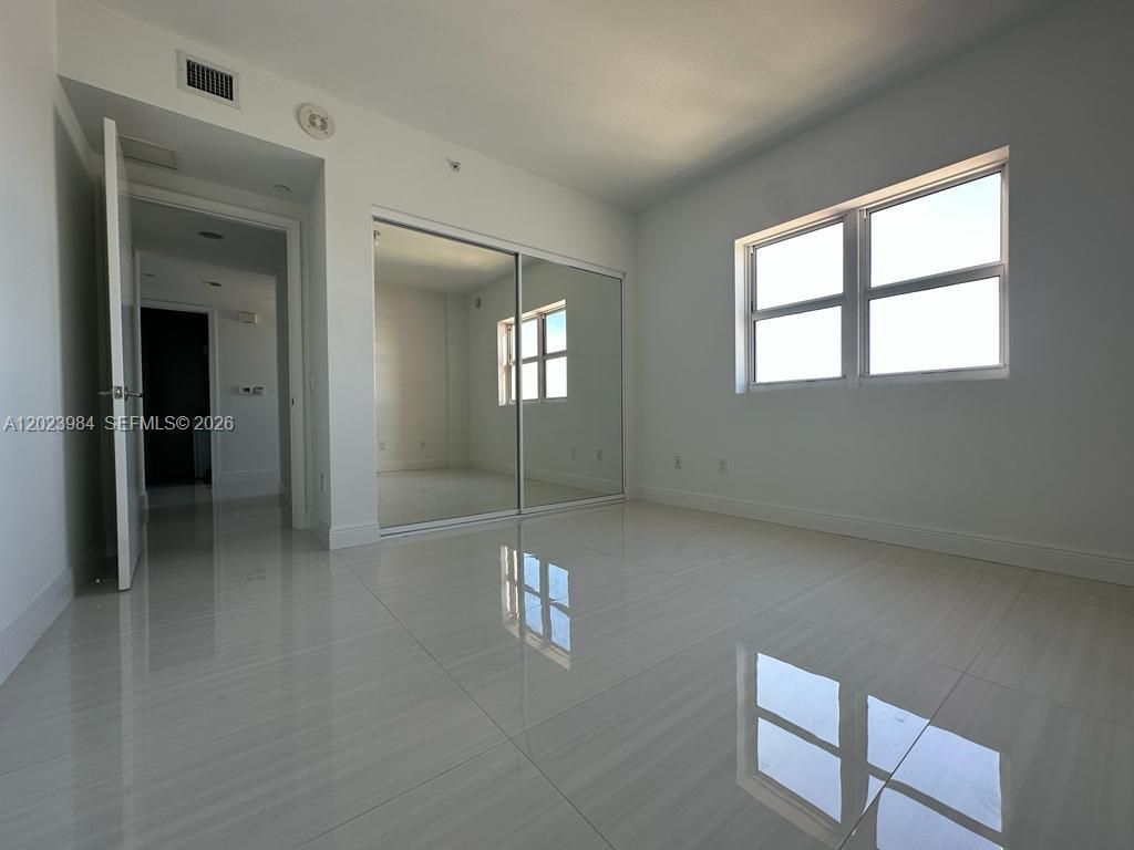2650 Lake Shore Dr , Unit 1001, Riviera Beach, FL 33404 Photo