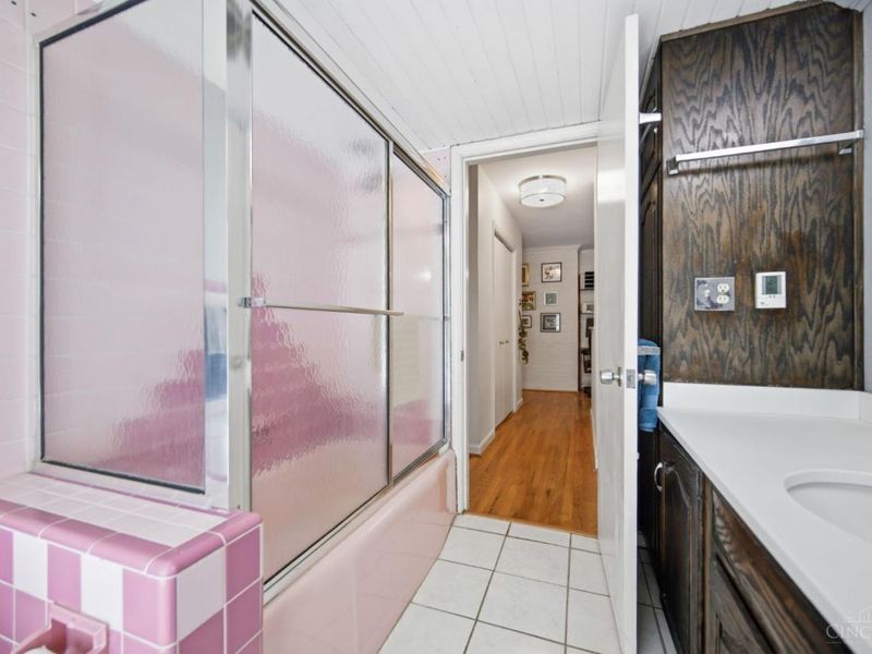 1325 Holman View Drive, Wyoming, OH 45215 Photo 33