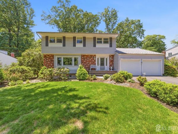 7 Dellview Drive, Edison, NJ 08820