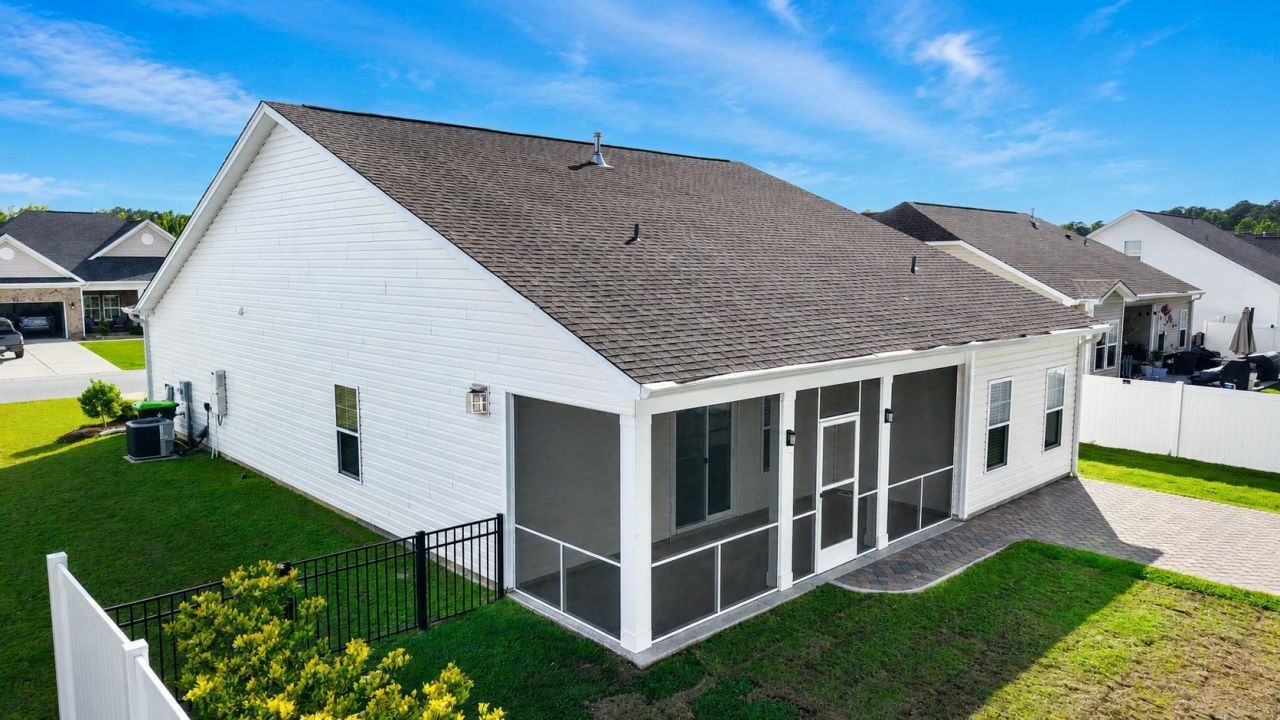 143 Crabapple Dr.  Photo 4