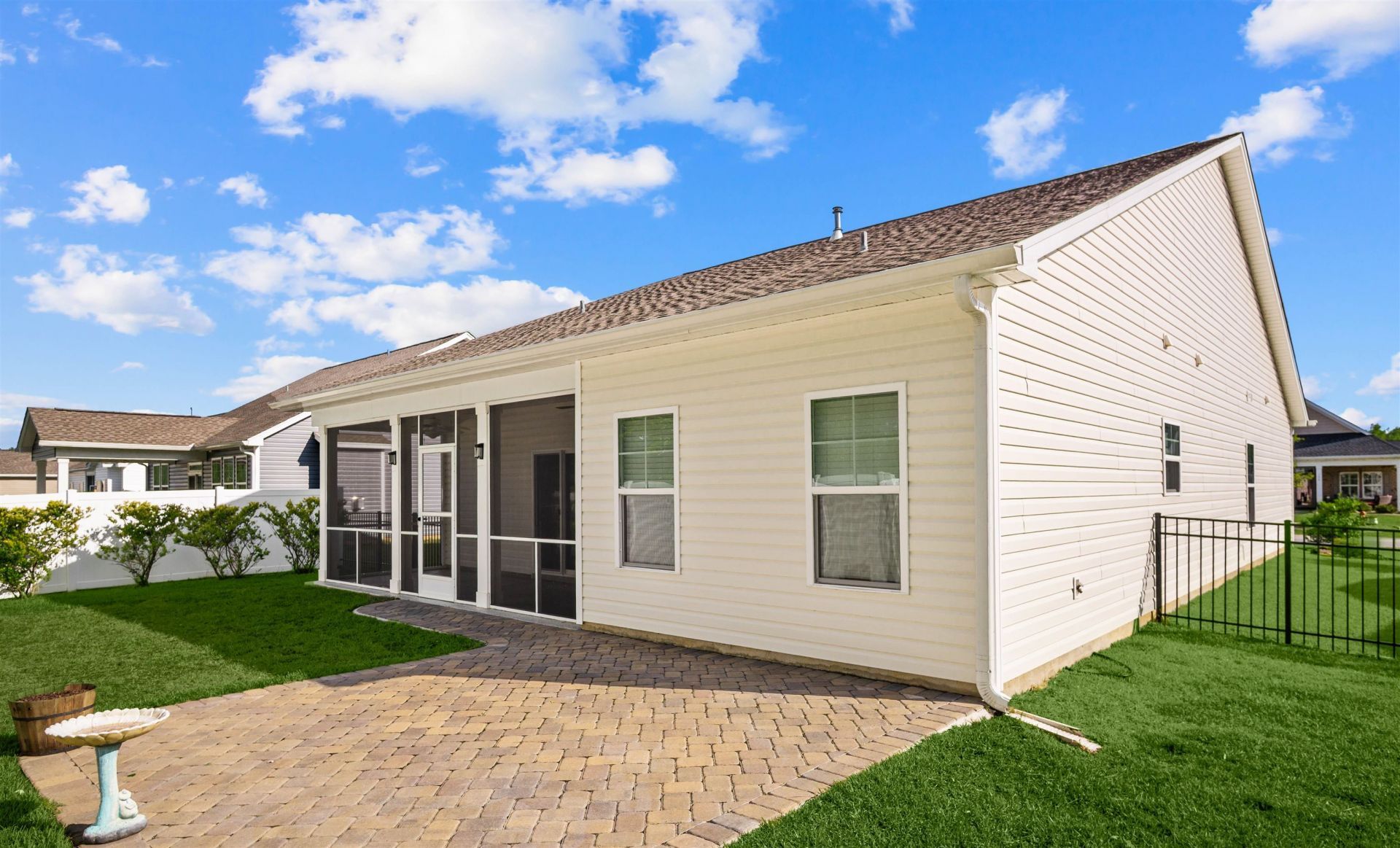 143 Crabapple Dr.  Photo 5
