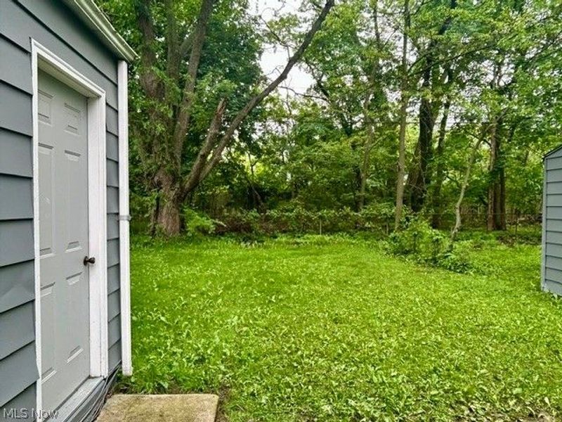 1276 Frederick Boulevard , Akron, OH 44320 Photo 4