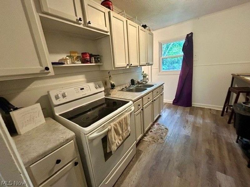1276 Frederick Boulevard , Akron, OH 44320 Photo 6