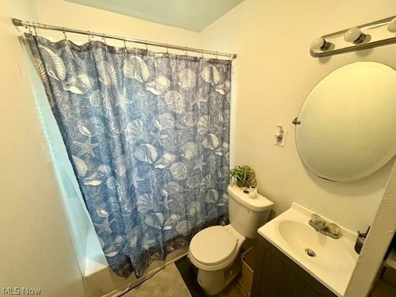 1276 Frederick Boulevard , Akron, OH 44320 Photo 8