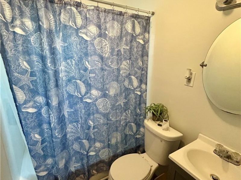 1276 Frederick Boulevard , Akron, OH 44320 Photo 9