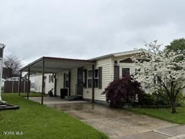 60 N State Route 101 , Tiffin, OH 44883