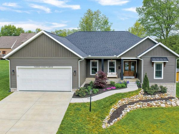 313 W Rigg Street, New Carlisle, IN 46552