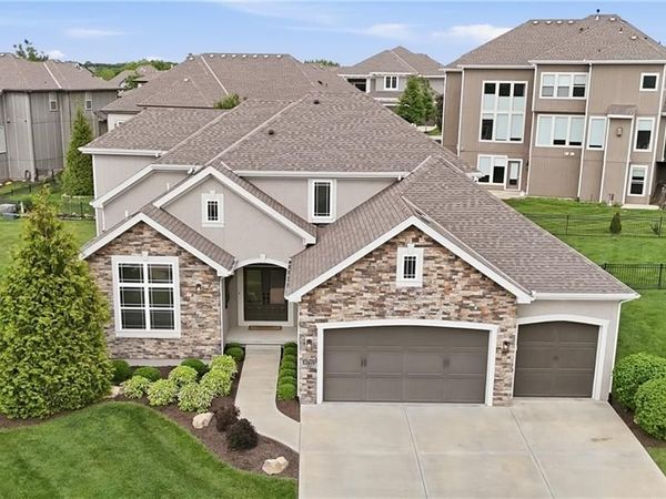 10702 W 171st Terrace, Overland Park, KS 66221