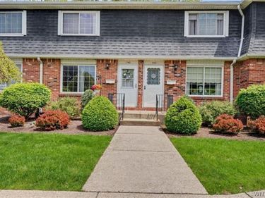 150 S Union Road, Unit 140, Williamsville, NY 14221