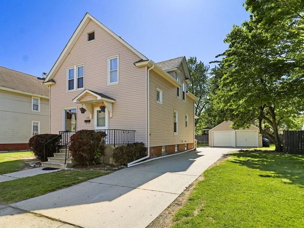5112 18th AVENUE, Kenosha, WI 53140