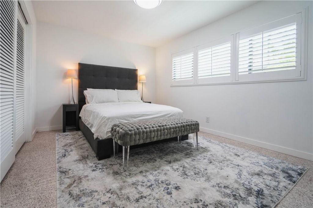 240 NE 25th Avenue, Pompano Beach, FL 33062 Photo