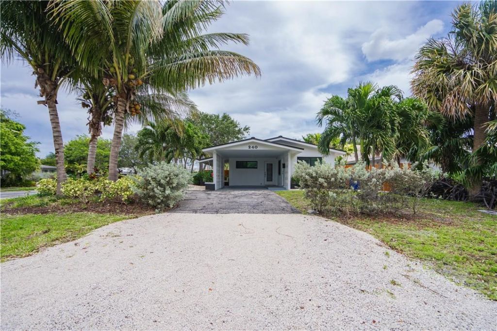 240 NE 25th Avenue, Pompano Beach, FL 33062 Photo