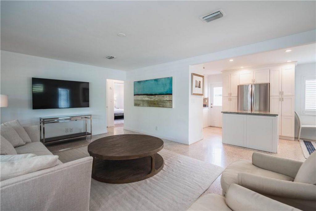 240 NE 25th Avenue, Pompano Beach, FL 33062 Photo