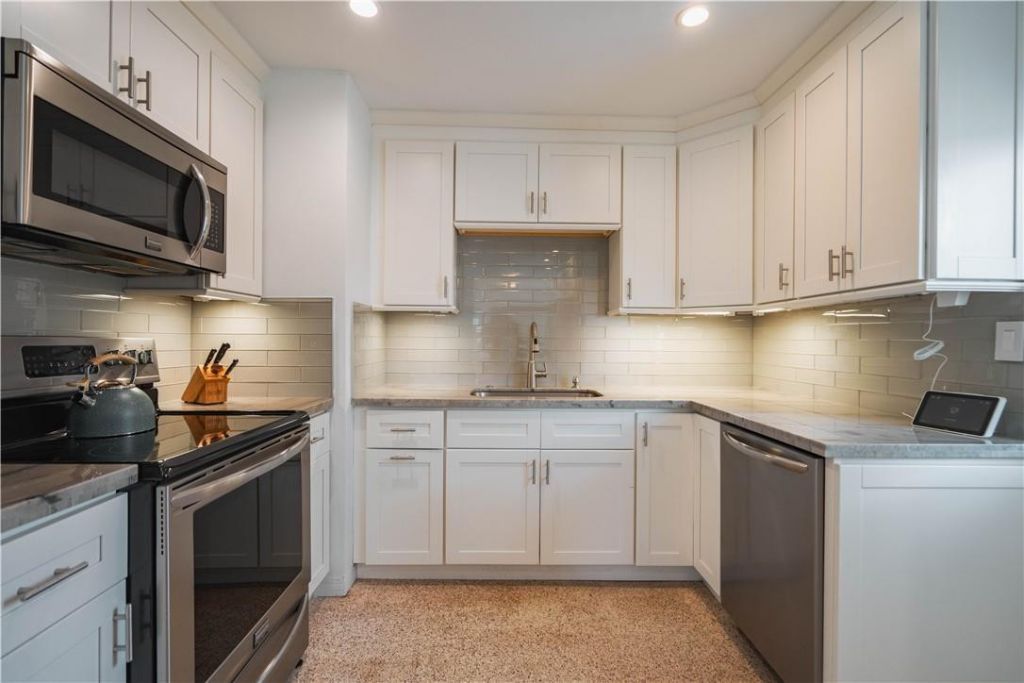 240 NE 25th Avenue, Pompano Beach, FL 33062 Photo