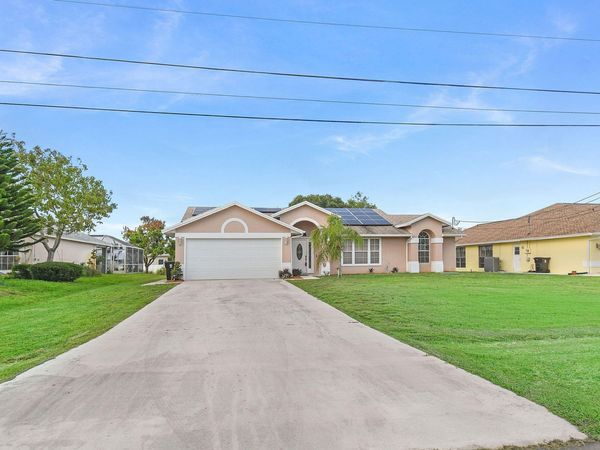 3087 SE Galt Circle, Port St. Lucie, FL 34984