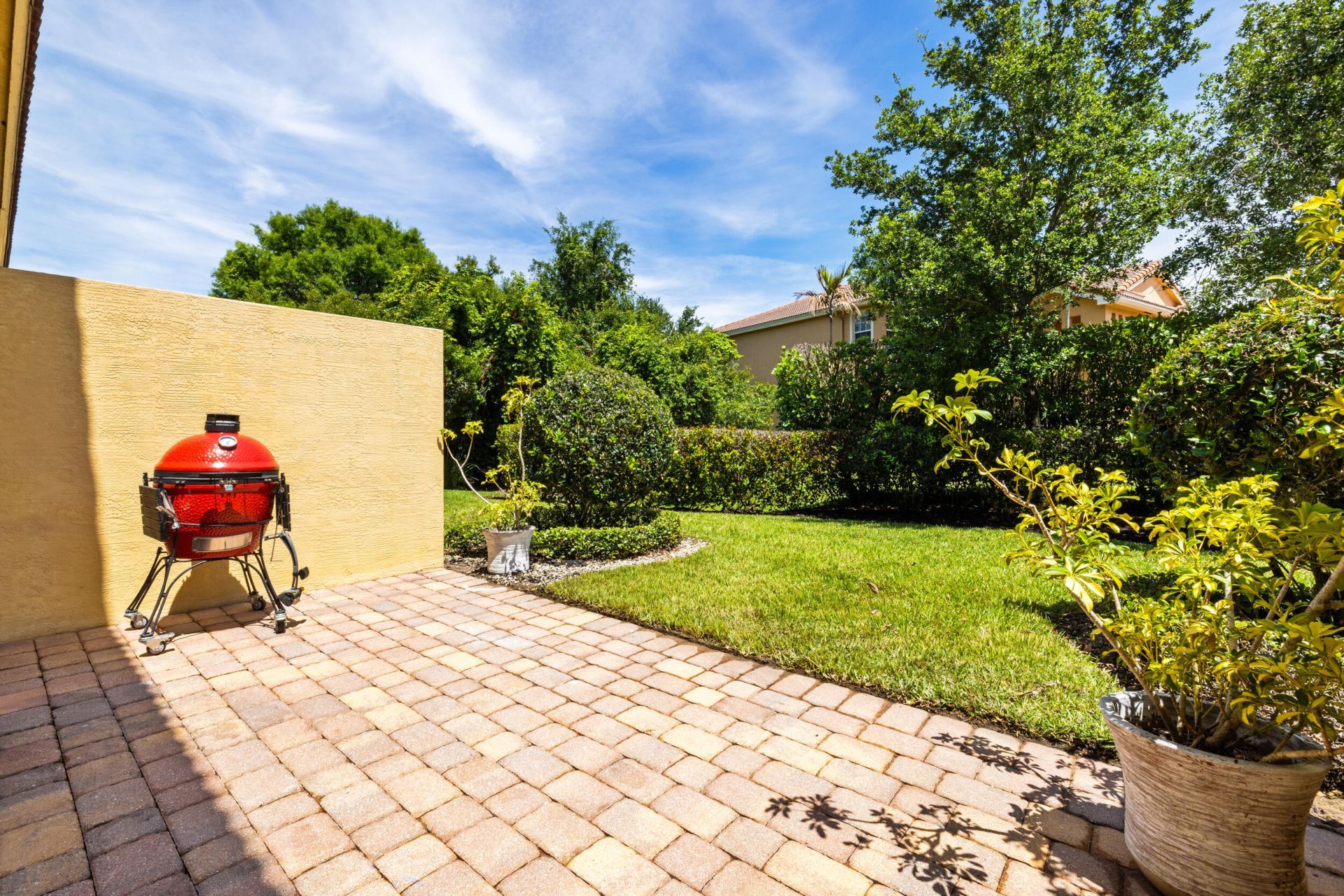 680 SW Glen Crest Way, Stuart, FL 34997 Photo