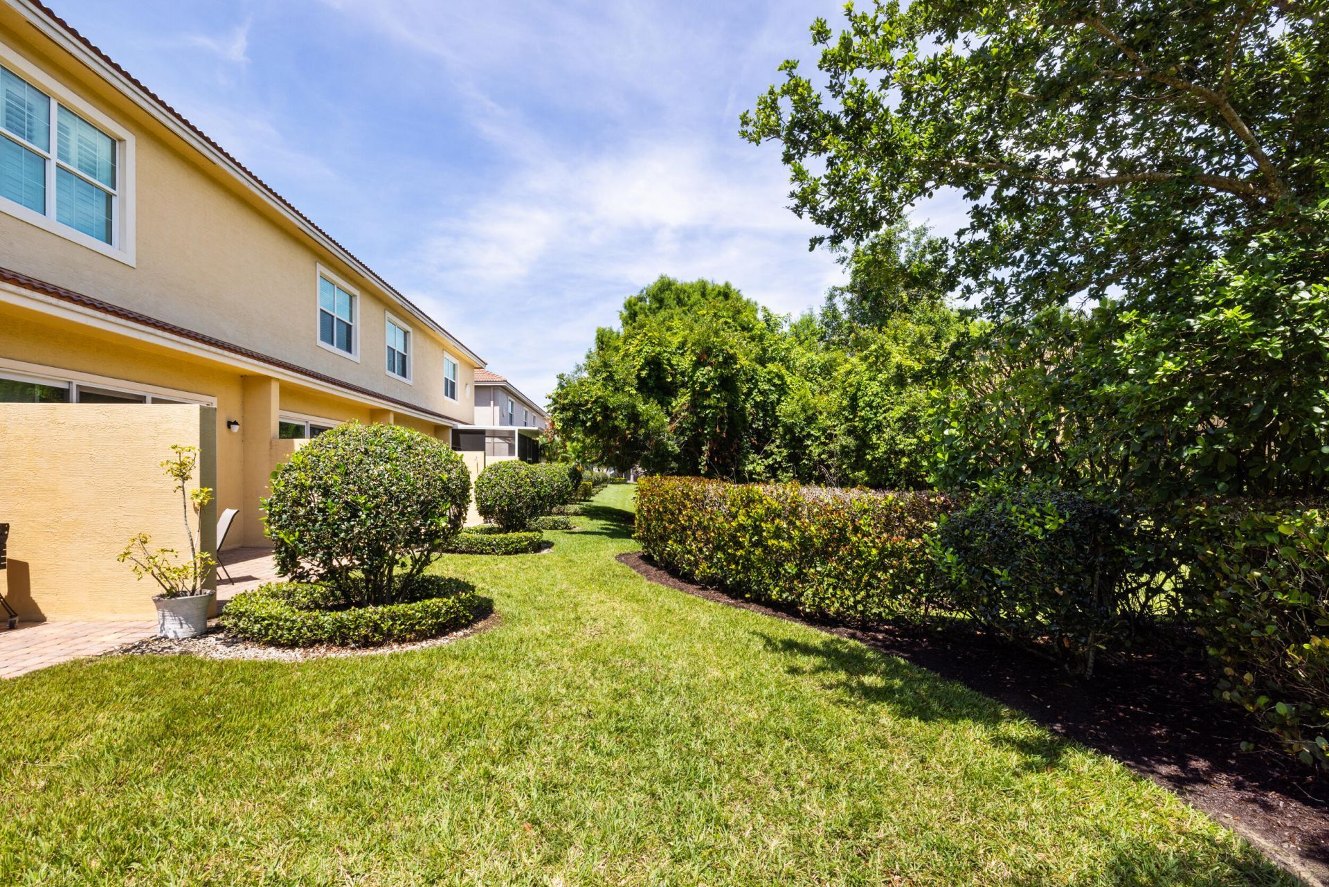680 SW Glen Crest Way, Stuart, FL 34997 Photo