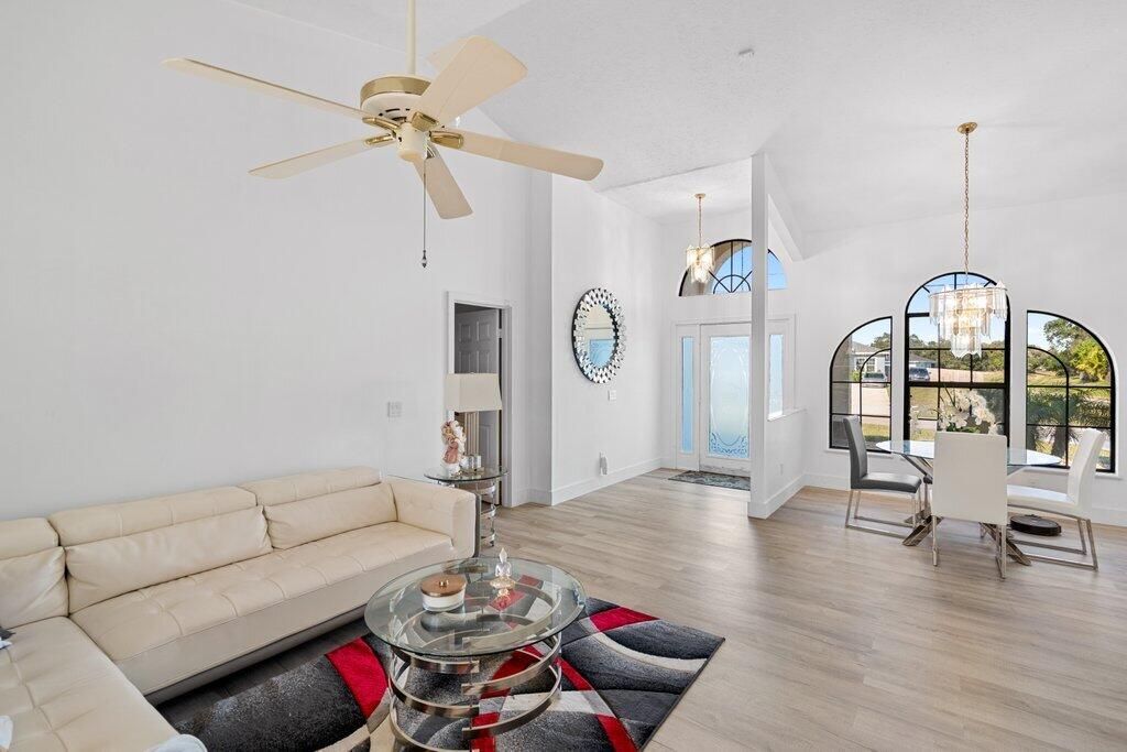 434 SW Jeanne Avenue, Port Saint Lucie, FL 34953 Photo