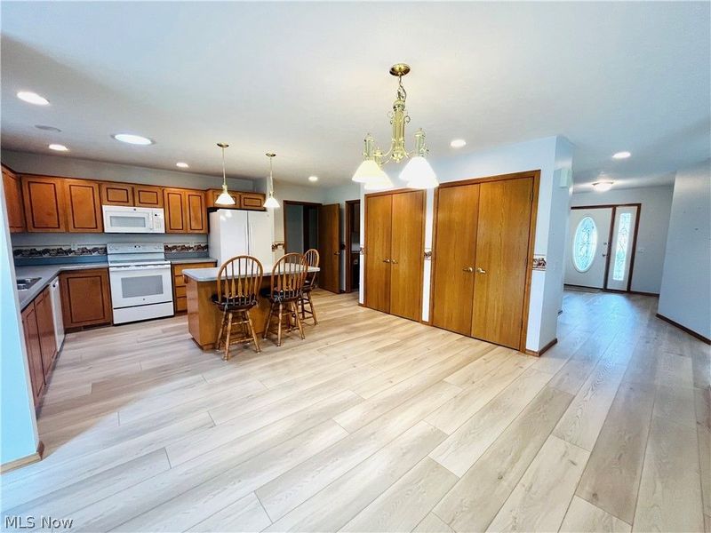 33037 Pebblebrook Drive, North Ridgeville, OH 44039 Photo 12