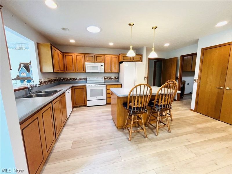 33037 Pebblebrook Drive, North Ridgeville, OH 44039 Photo 13