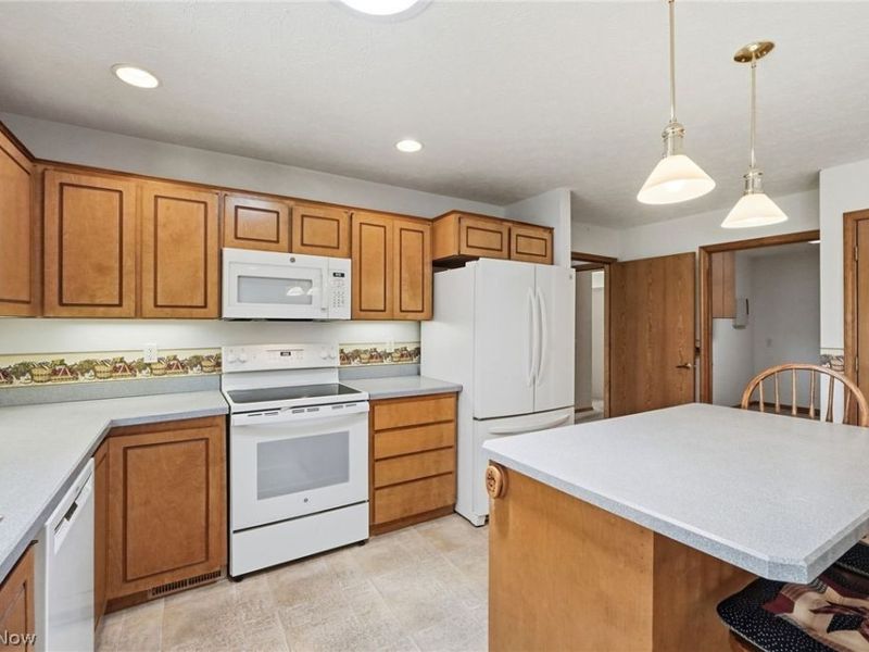 33037 Pebblebrook Drive, North Ridgeville, OH 44039 Photo 15