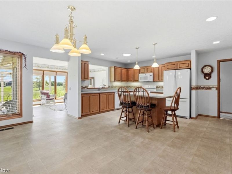 33037 Pebblebrook Drive, North Ridgeville, OH 44039 Photo 16
