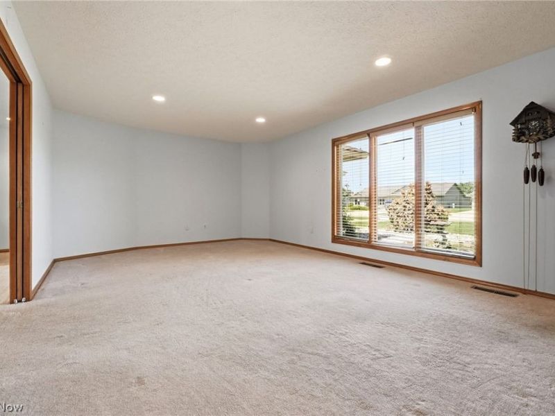 33037 Pebblebrook Drive, North Ridgeville, OH 44039 Photo 18