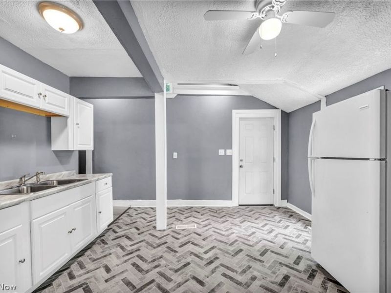 1004 East Avenue , Elyria, OH 44035 Photo 11